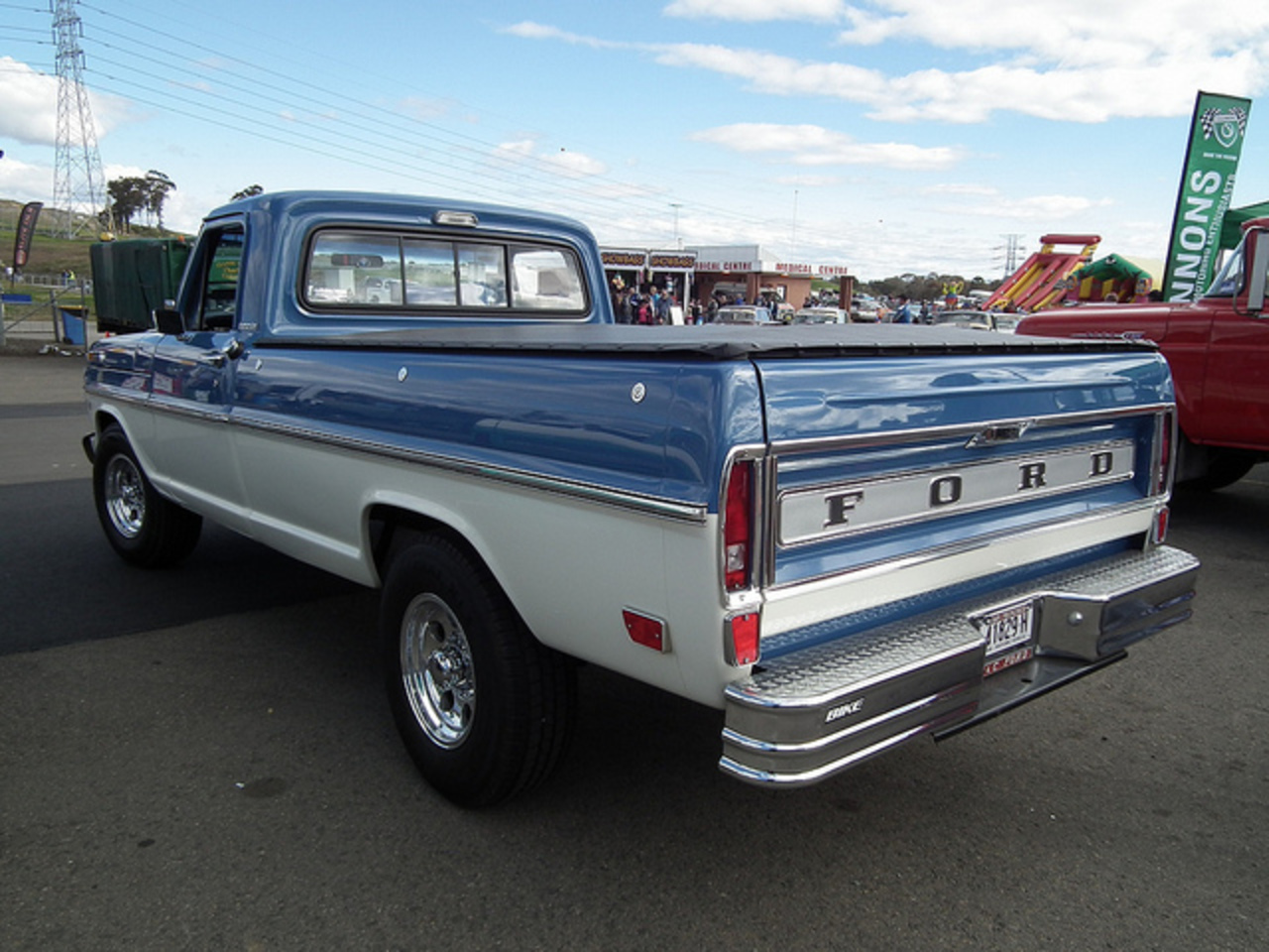 Ford 250 Custom