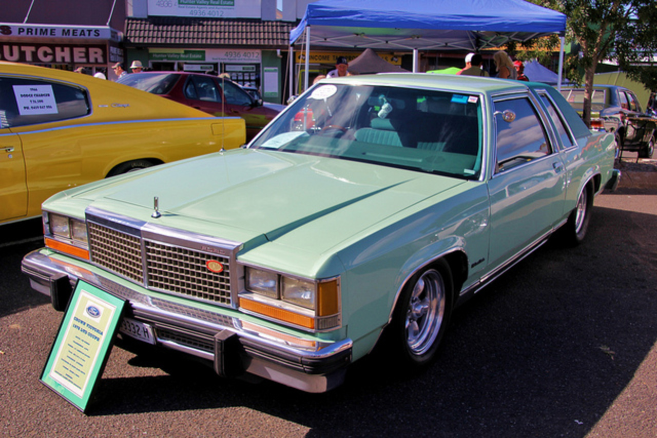 TopWorldAuto >> Photos of Ford LTD Crown Victoria - photo galleries