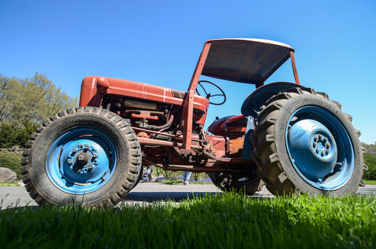 Ford 600 Tractor | Flickr - Photo Sharing!