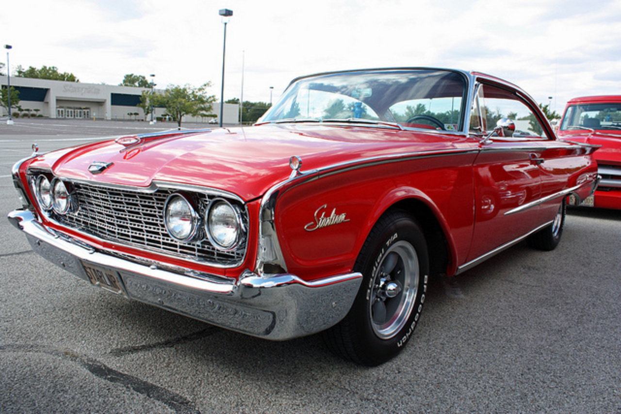 Форд 1960. Ford Starliner 1960. Ford Galaxy Starliner 1960. Ford Galaxie 1960. Ford Starliner 1960 Custom.