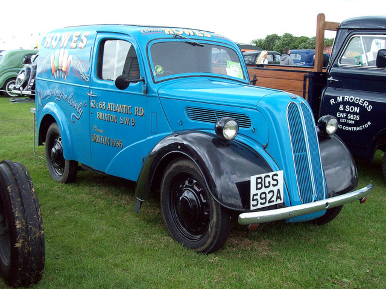 128 Fordson Thames 8 Van (1950) | Flickr - Photo Sharing!