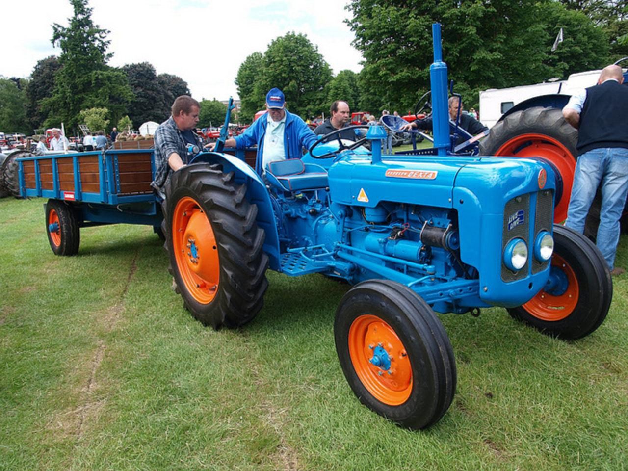Fordson Dexta Farm Tractors | Flickr - Photo Sharing!