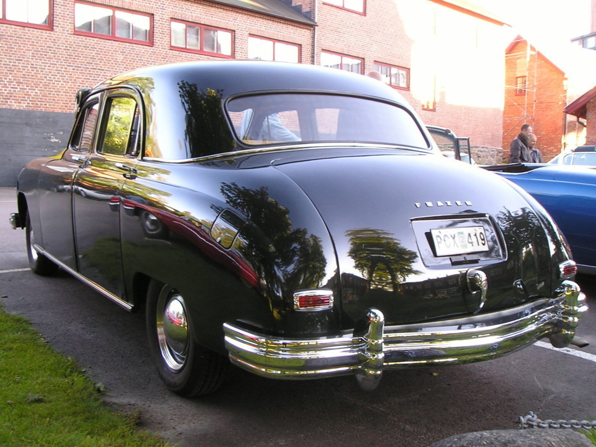 Frazer Standard sedan â€“ Sweden