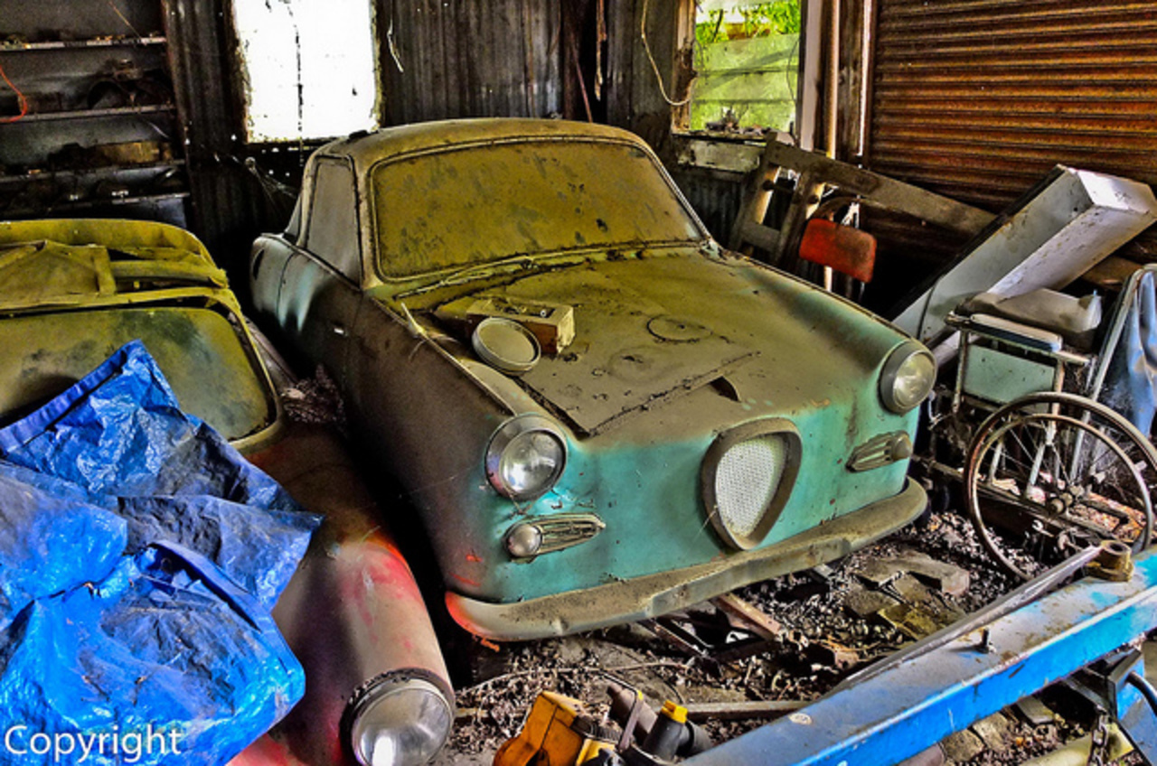 Fuji X10 Old car 1958 Goggomobil TS 250 Coupe The red car is a ...