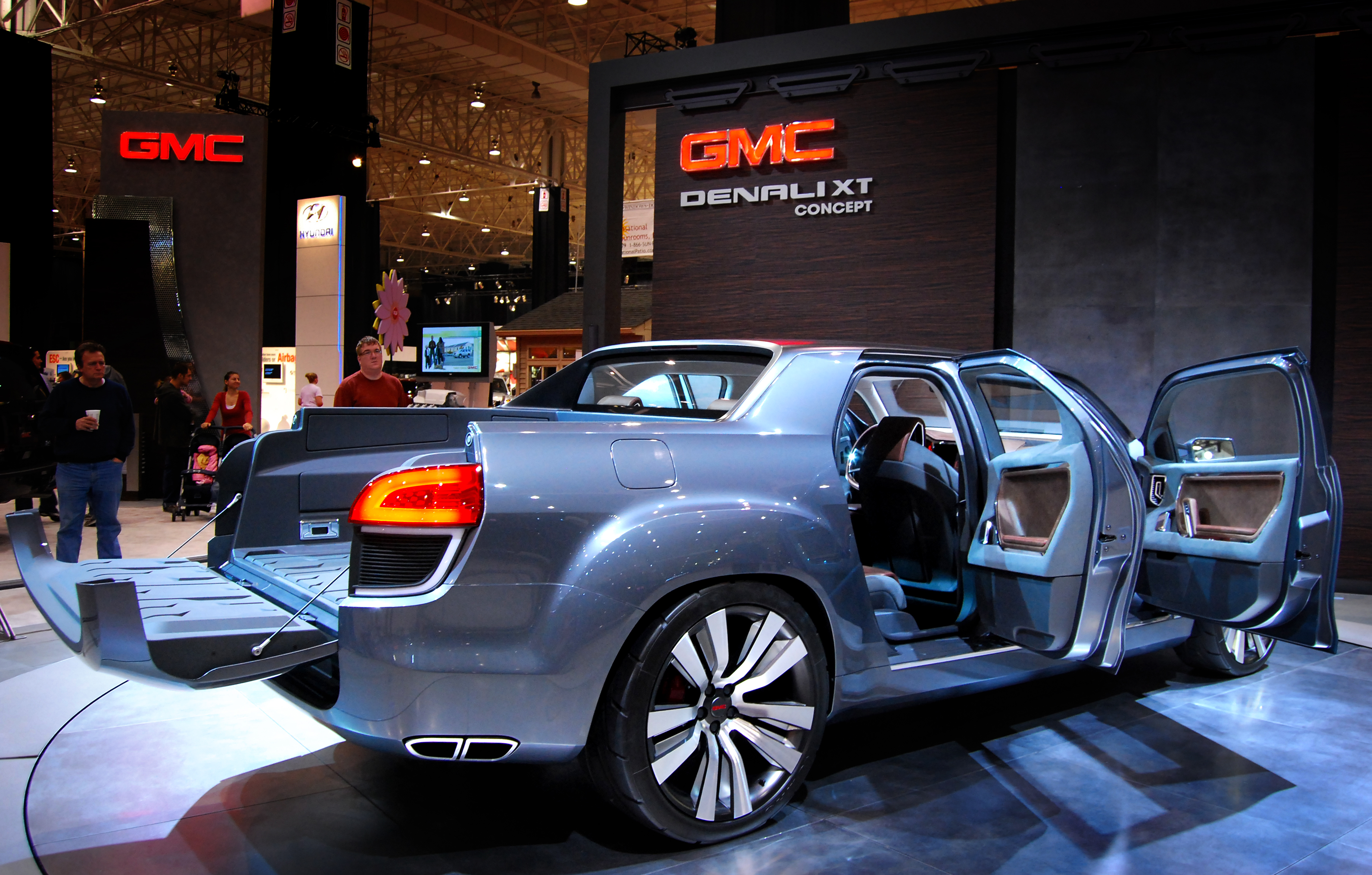 GMC Denali XT concept at the Cleveland Auto Show | Flickr - Photo ...