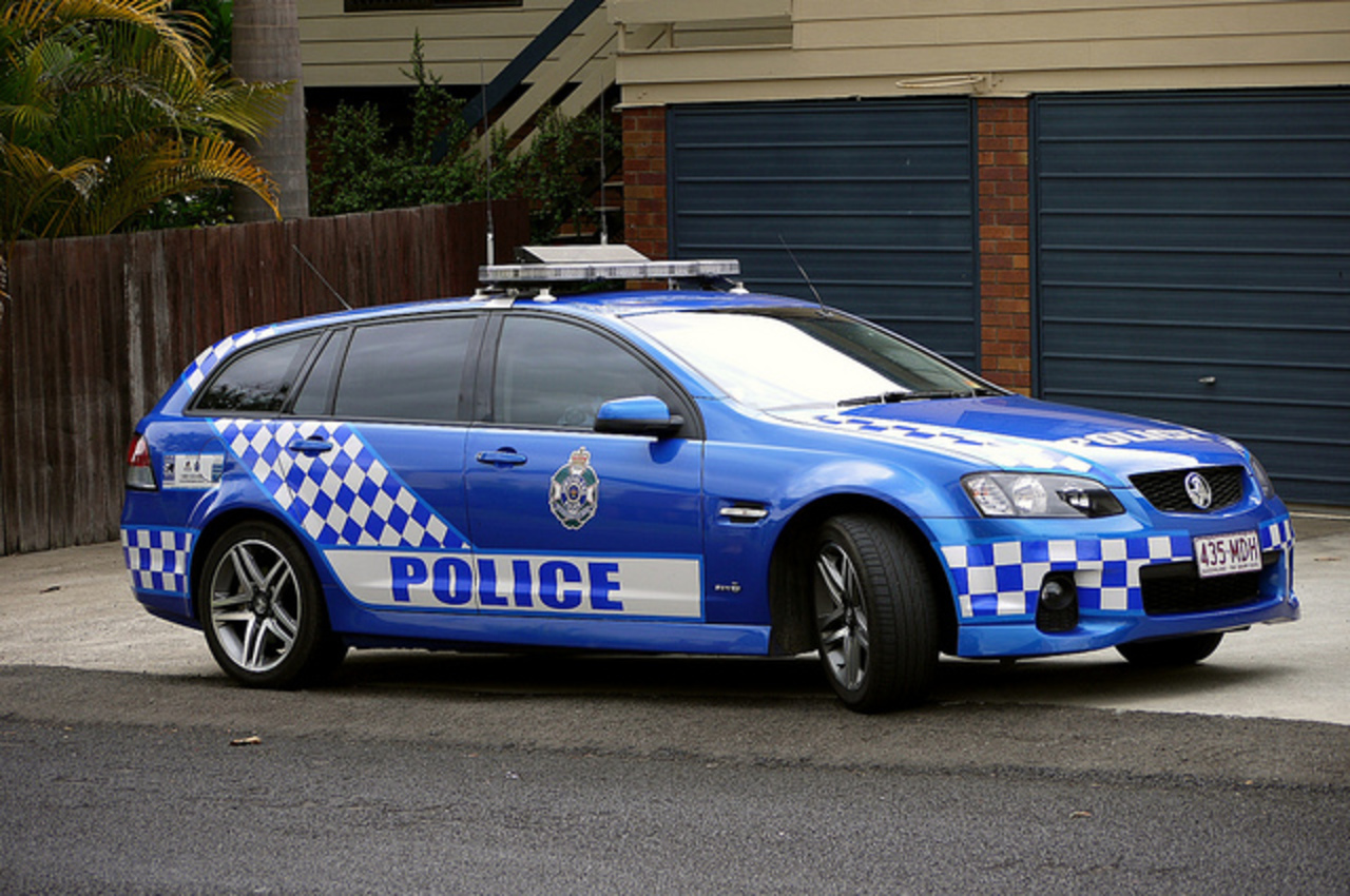 Queensland Police Service Traffic Branch Commodore SV6 Sportswagon ...