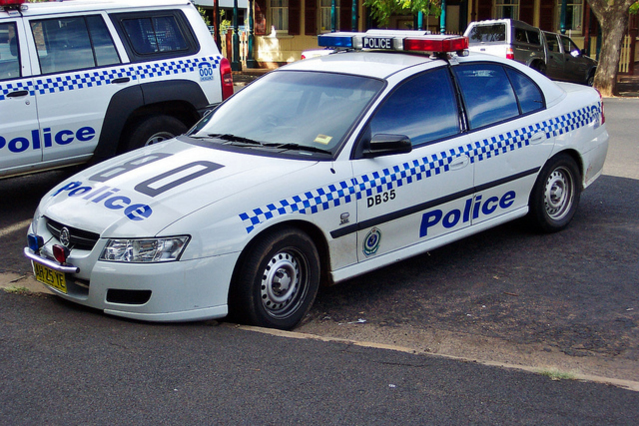 2005 Holden VZ Commodore Executive - NSW Police | Flickr - Photo ...