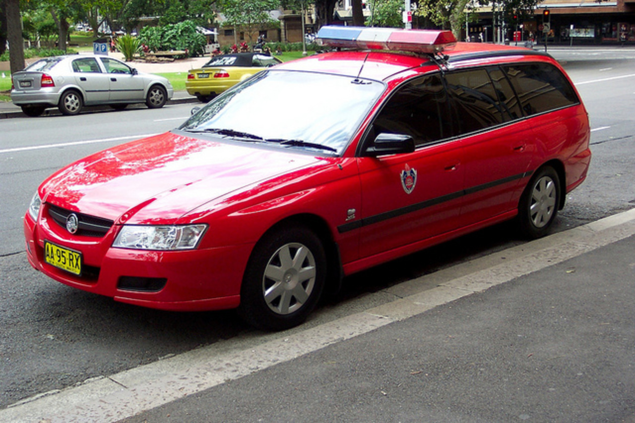 2004 Holden VZ Commodore Executive - NSW Fire Brigade | Flickr ...