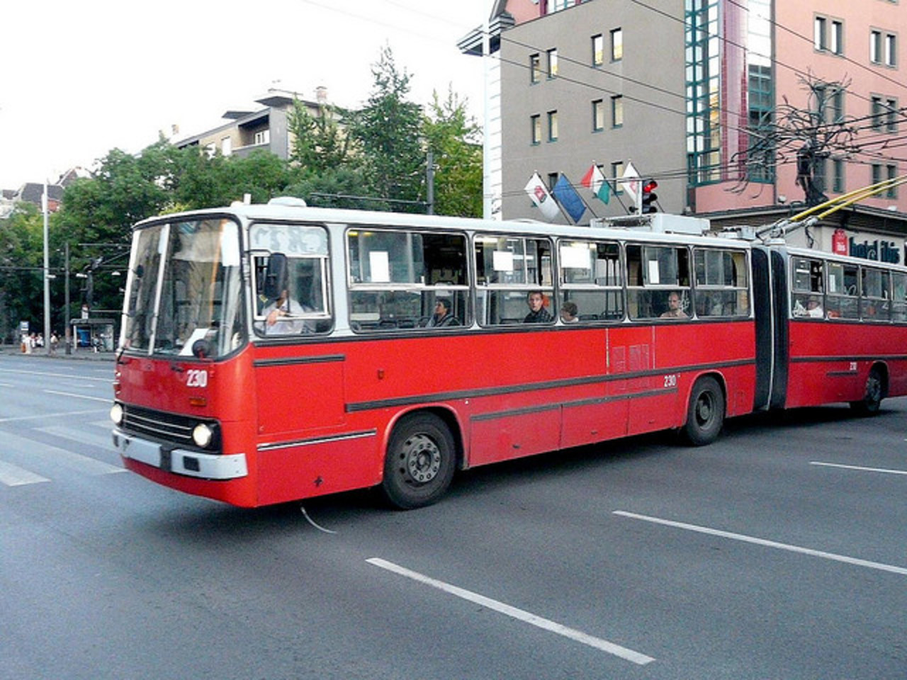 IKARUS 280 Trolley Bus - Budapest Hungary | Flickr - Photo Sharing!