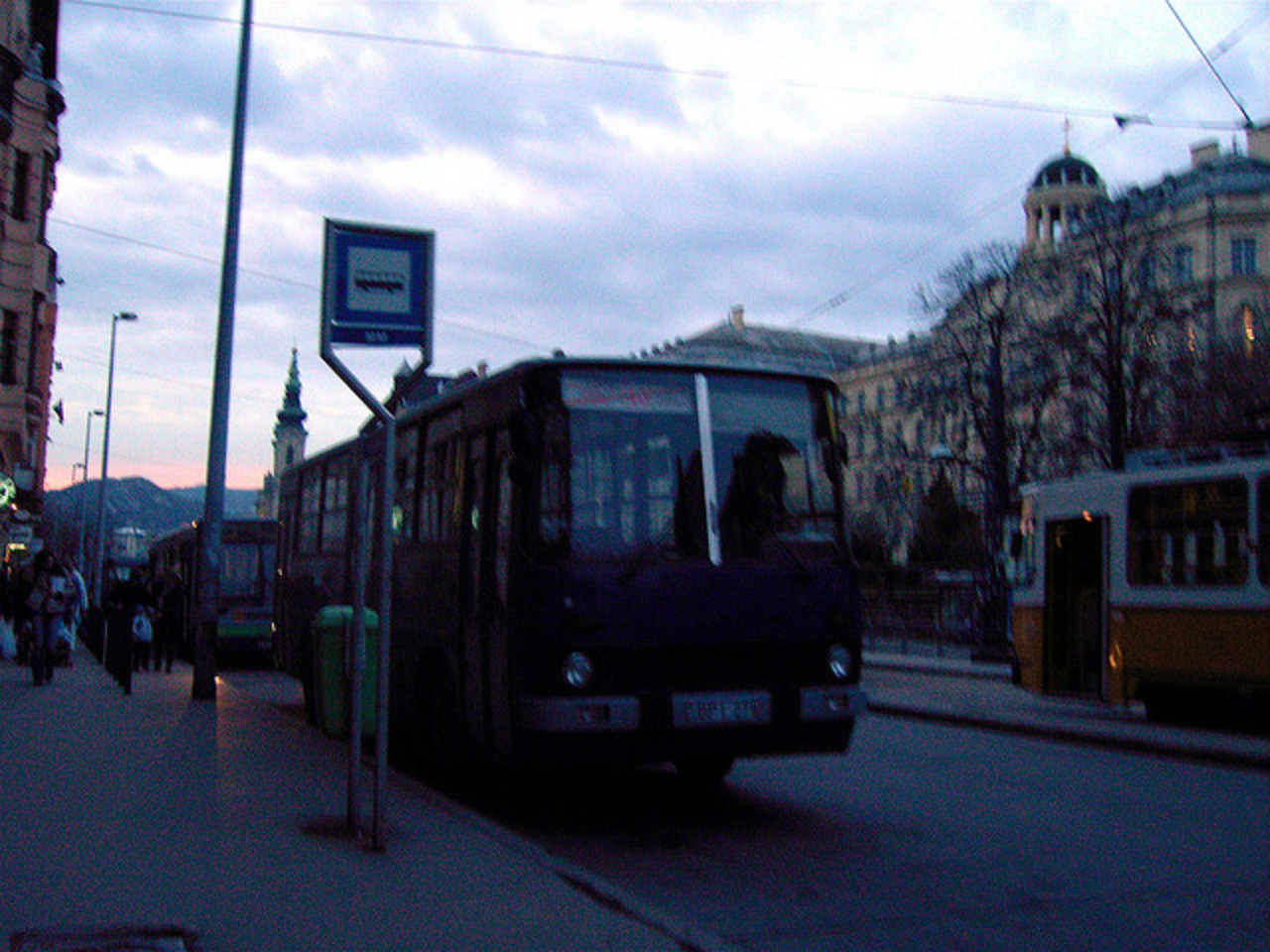 BKV Ikarus 260 Diesel Bus - MÃ³ricz Zsigmond kÃ¶rtÃ©r Budapest ...