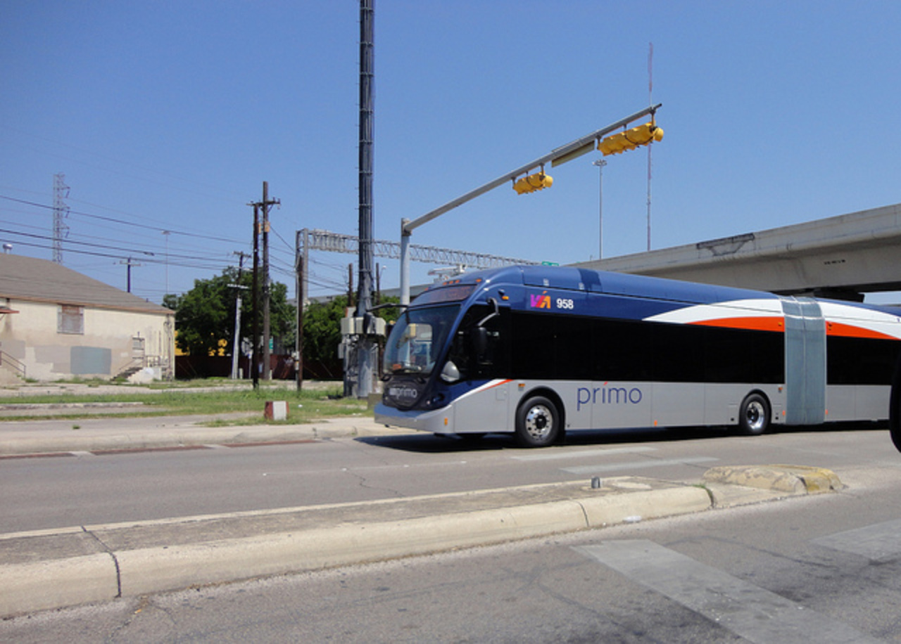 Flickr: The North American Bus Industries (NABI) and Ikarus buses Pool