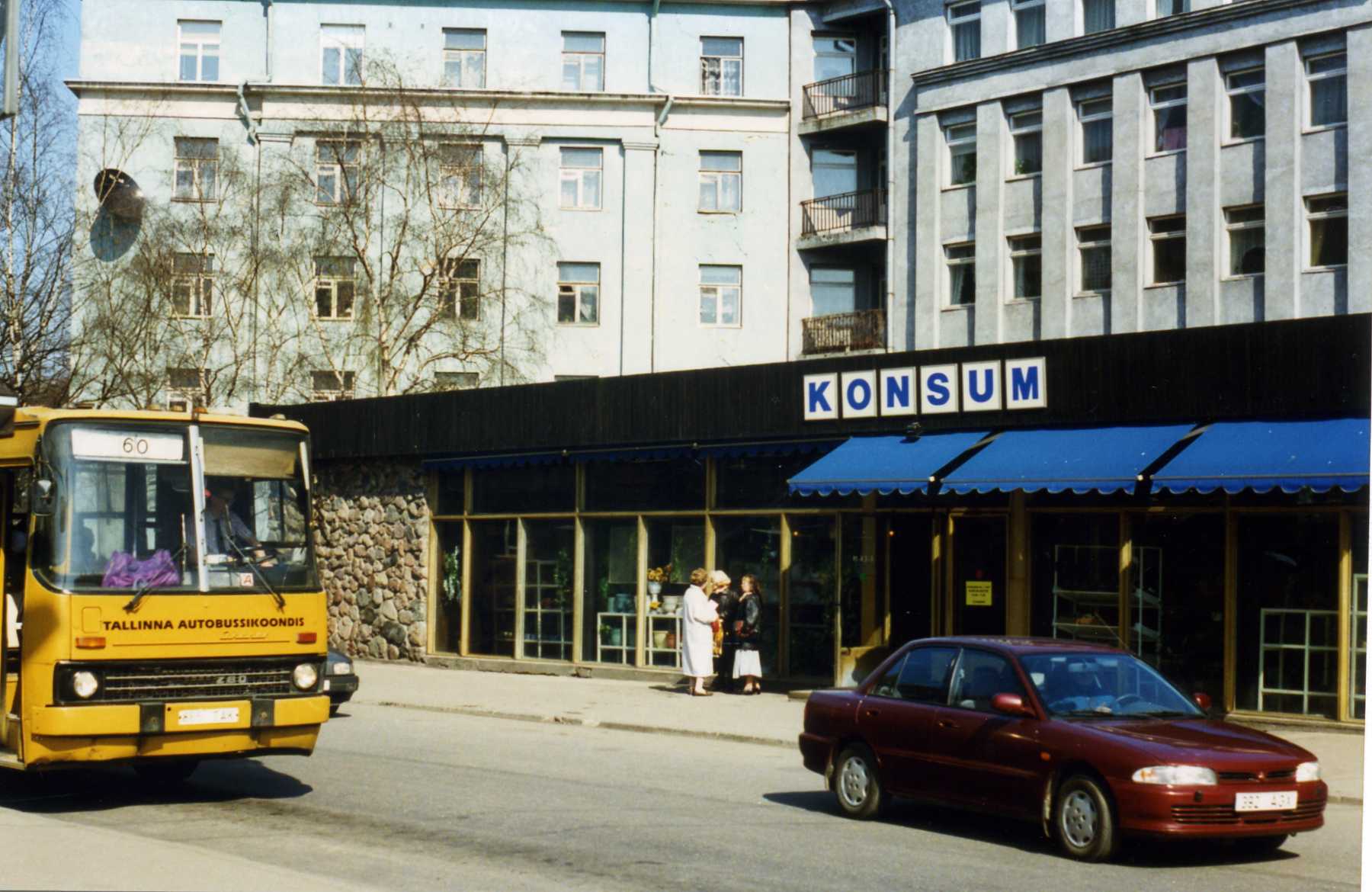 Ikarus 280 bus 865TAK of Tallinna Autobussikoondis AS with Konsum ...