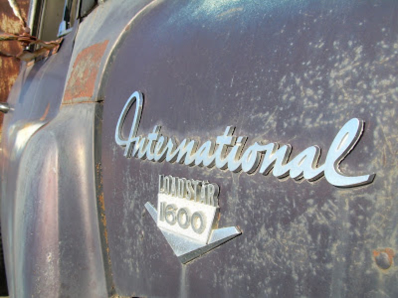 Old Parked Cars Nebraska: 1965 International Harvester Loadstar 1600