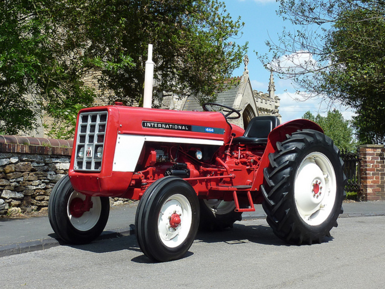 International tractors B-250 etc - a gallery on Flickr