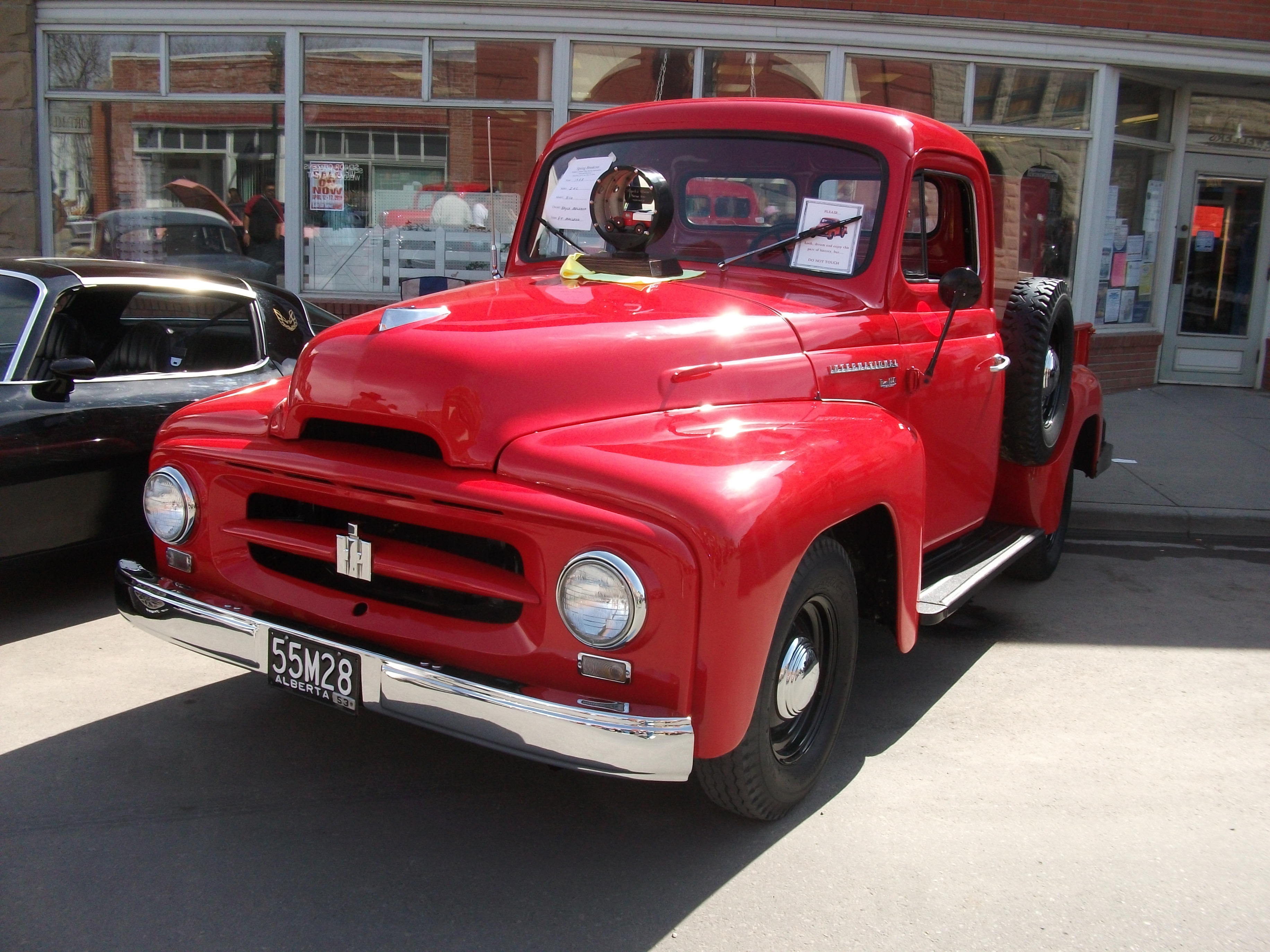 International Harvester R-185 Photo Gallery: Photo #09 out of 11 ...