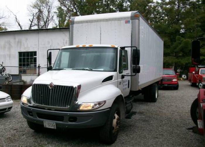 2005 International Durastar 4300 24' Box Truck for Sale in Emory ...