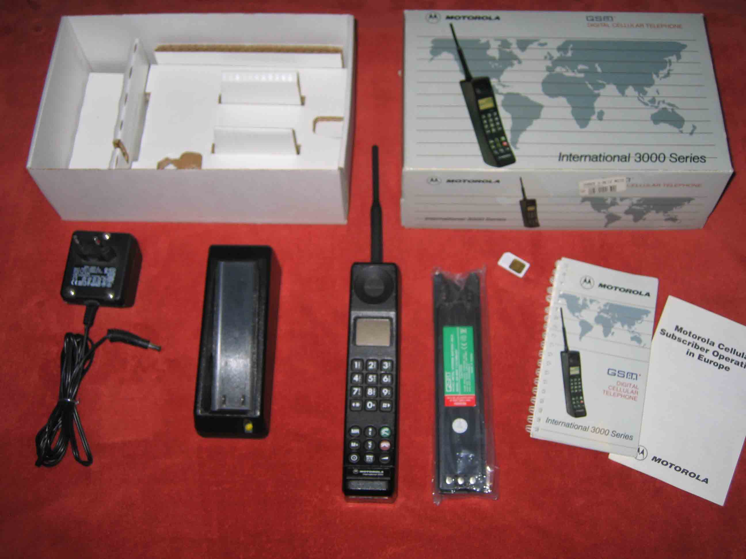 MOTOROLA 3200 International GSM BOXED Vintage brick phone NEW ...