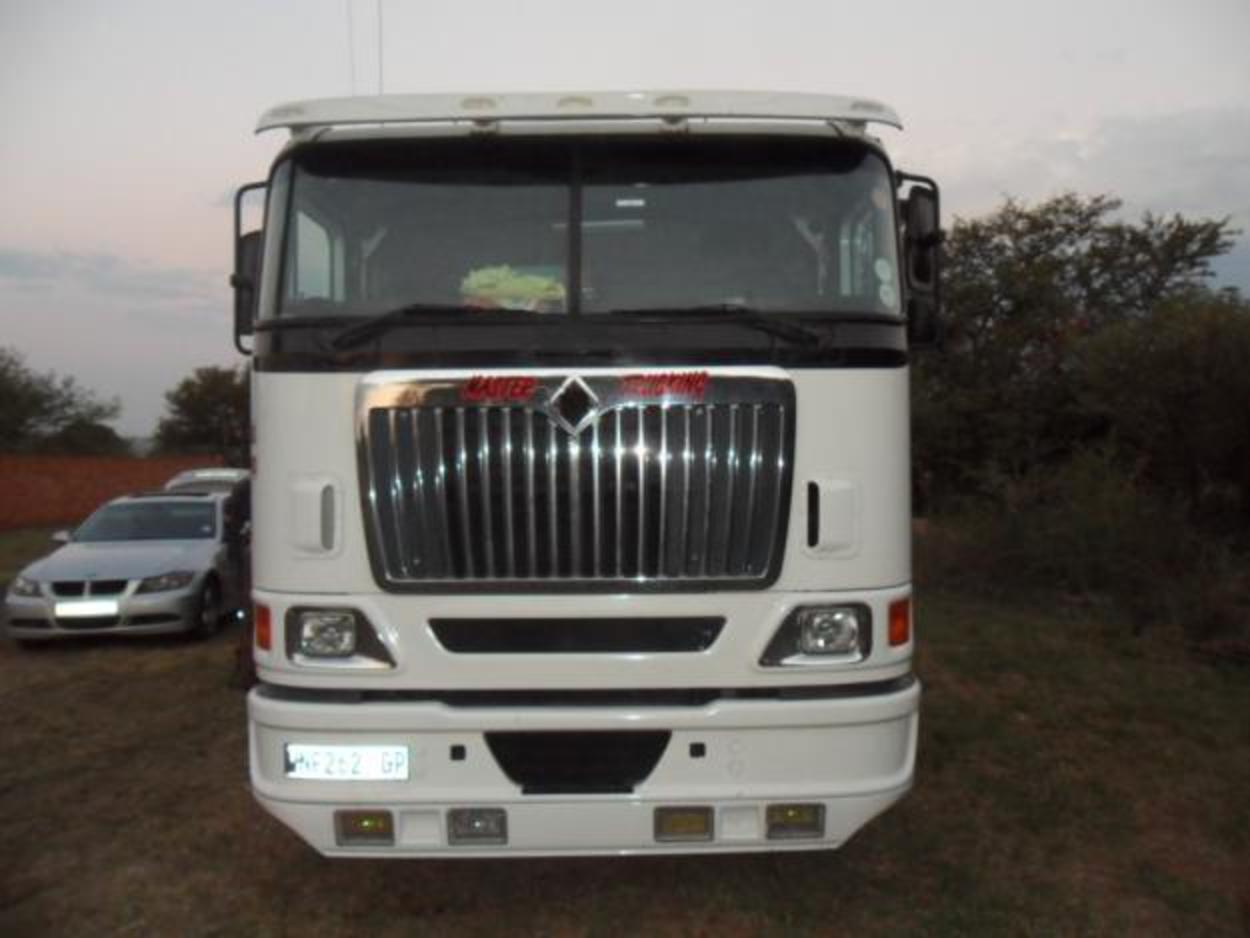 International 9800i Good condition with Hydraulic system and ...