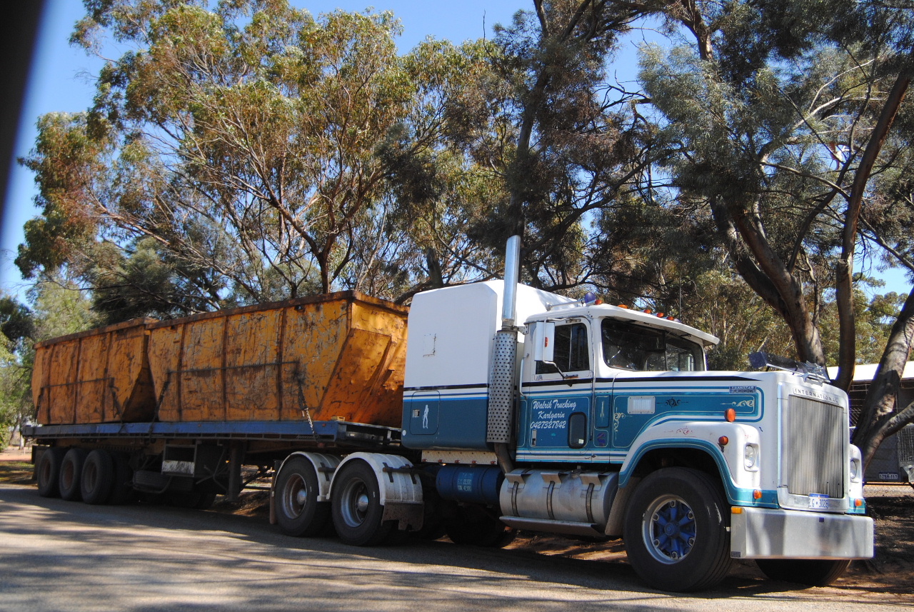 Walrik Trucking of Kalgarin. International Transtar 4000 | Flickr ...