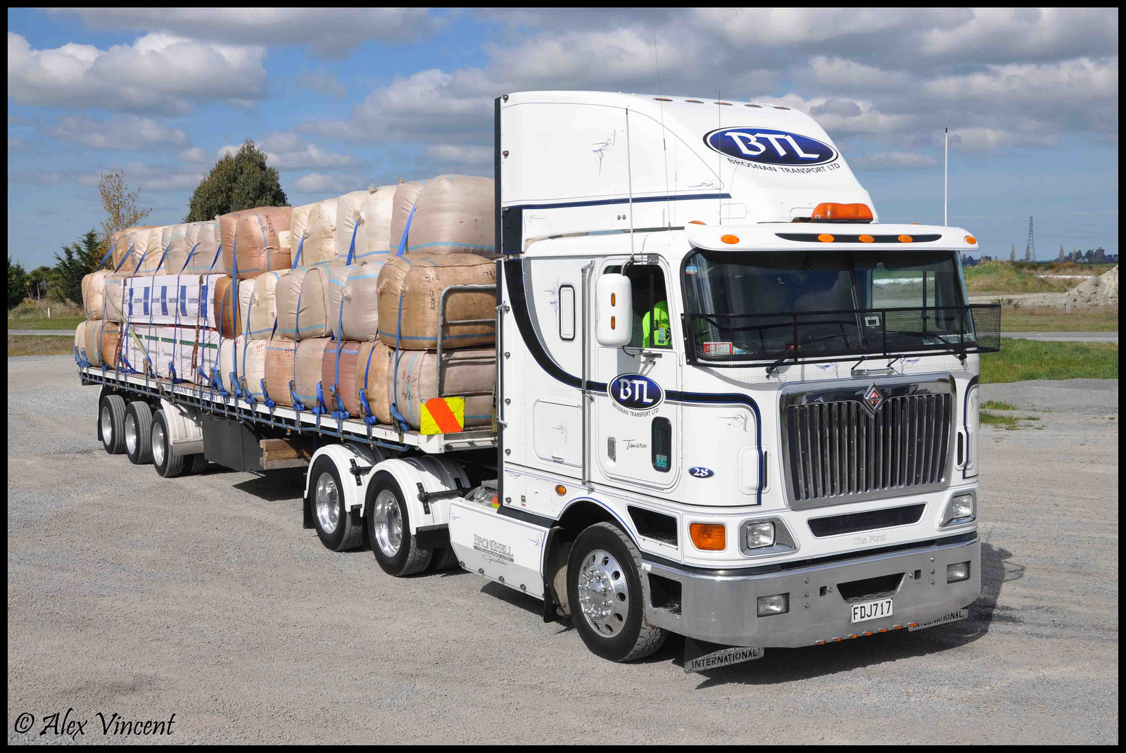 Bronshell Trucking International 9800i | Flickr - Photo Sharing!