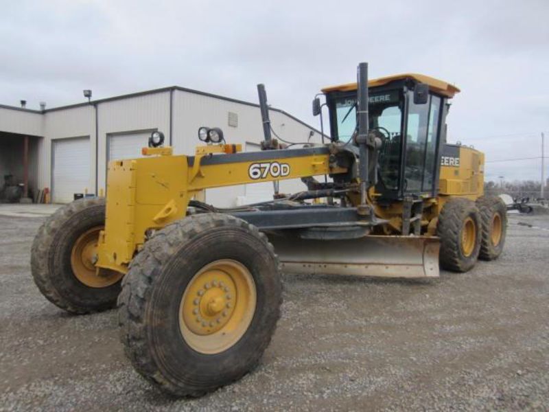 Used Deere 670d machines for sale. Find John, 2006 and more.
