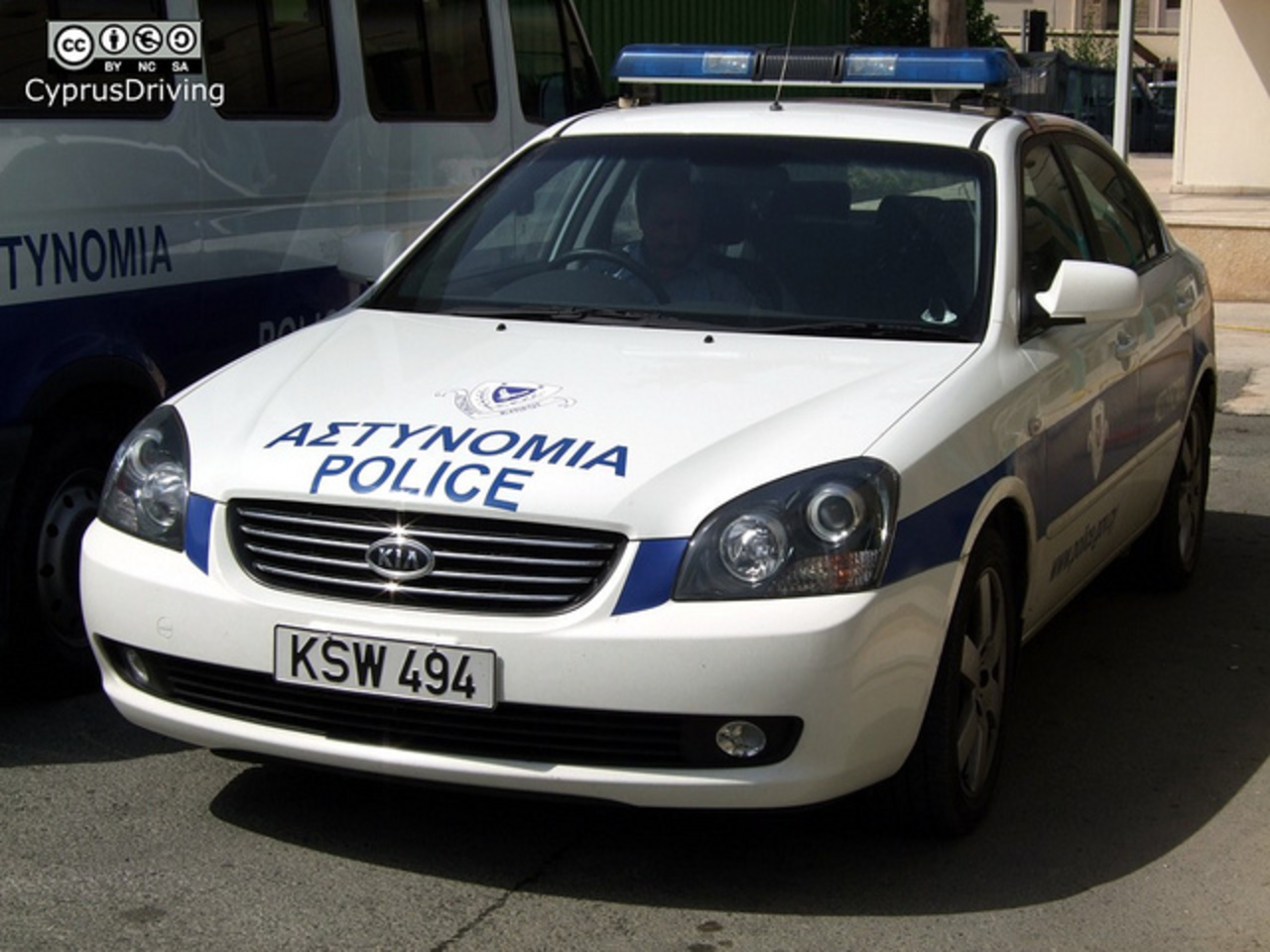 Cyprus Police Kia Magentis 2.7 Traffic Car | Flickr - Photo Sharing!