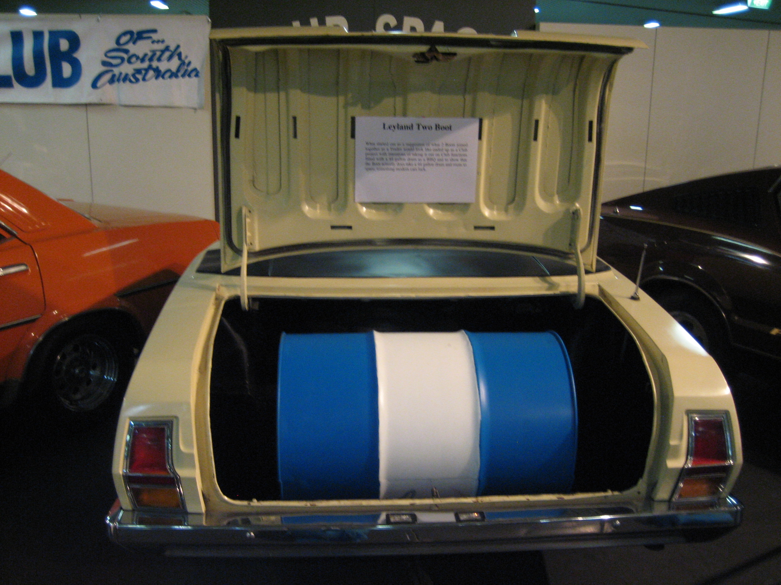 File:Leyland P76 with 44 gallon drum.JPG - Wikimedia Commons