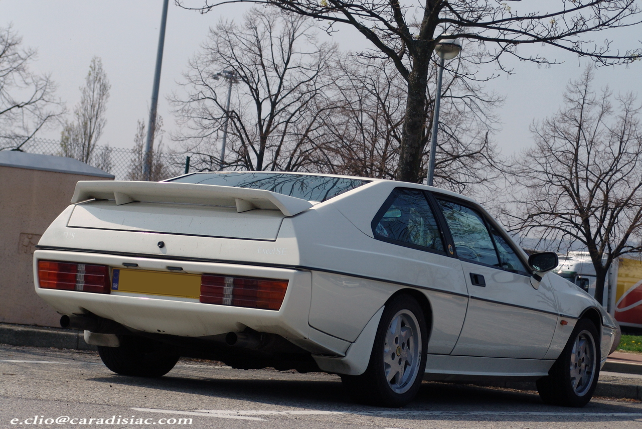 View of Lotus Excel SE. Photos, video, features and tuning of ...