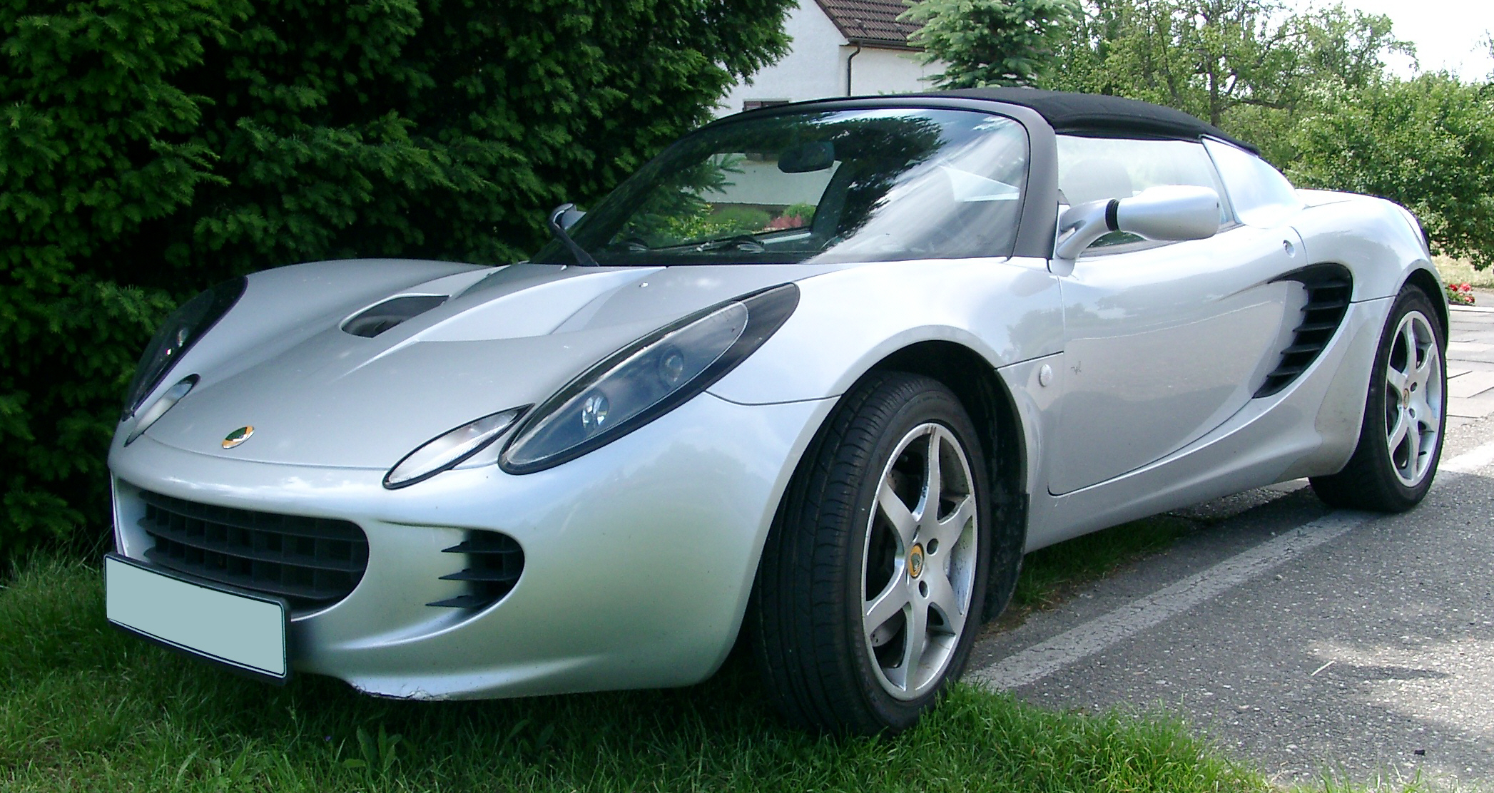 File:Lotus Elise 111R front 20070520.jpg - Wikimedia Commons