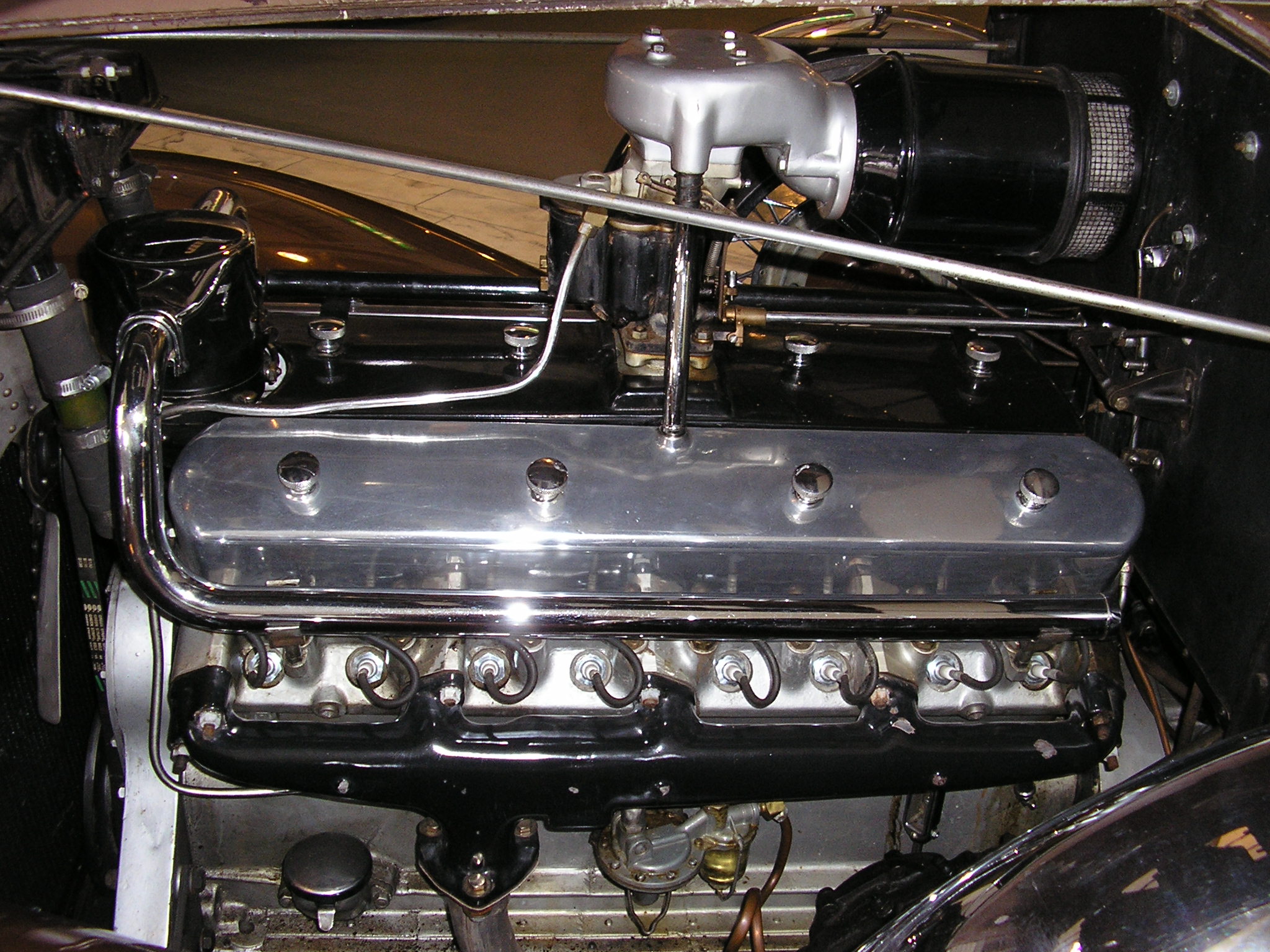 File:1933MarmonV16-engine.jpg - Wikimedia Commons
