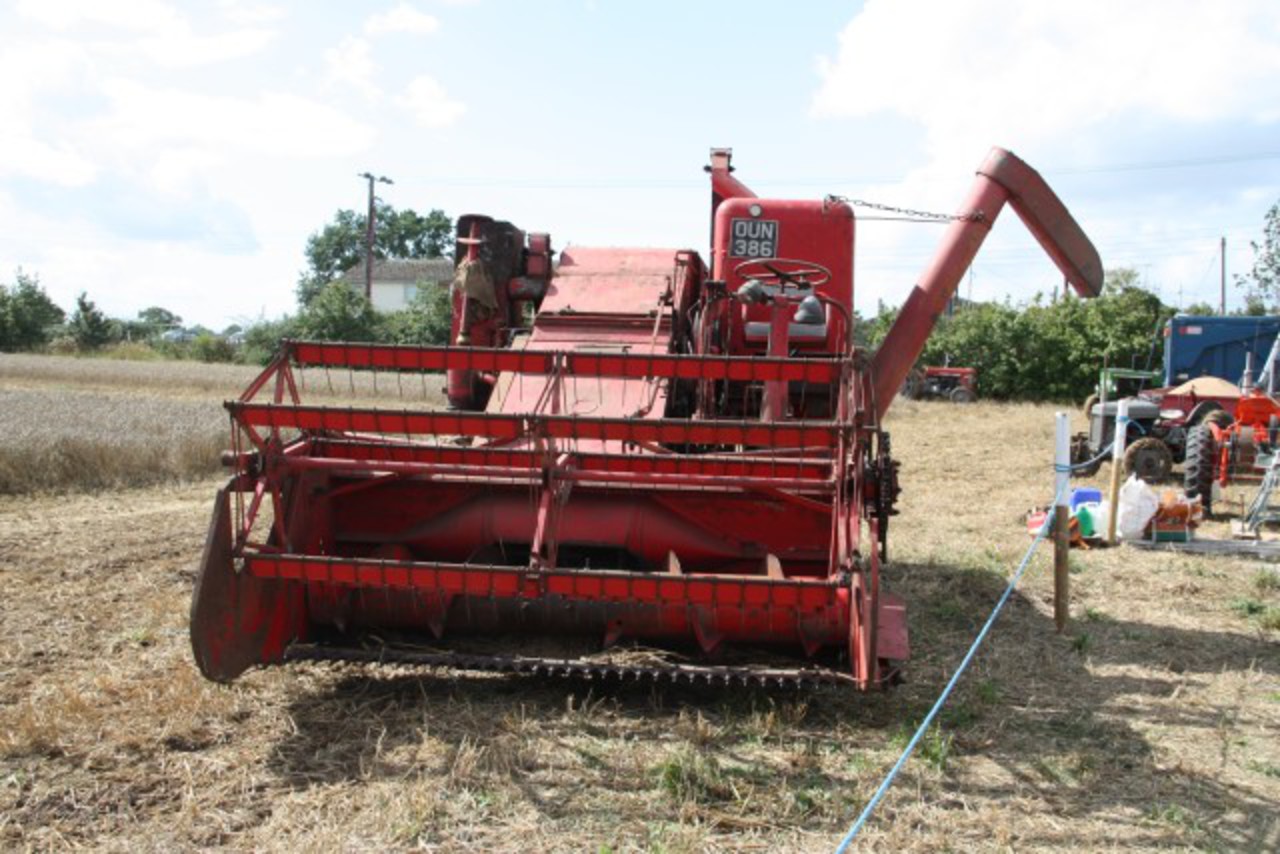 Massey-Harris 780 Combine Harvester Photo Gallery: Photo #12 out ...