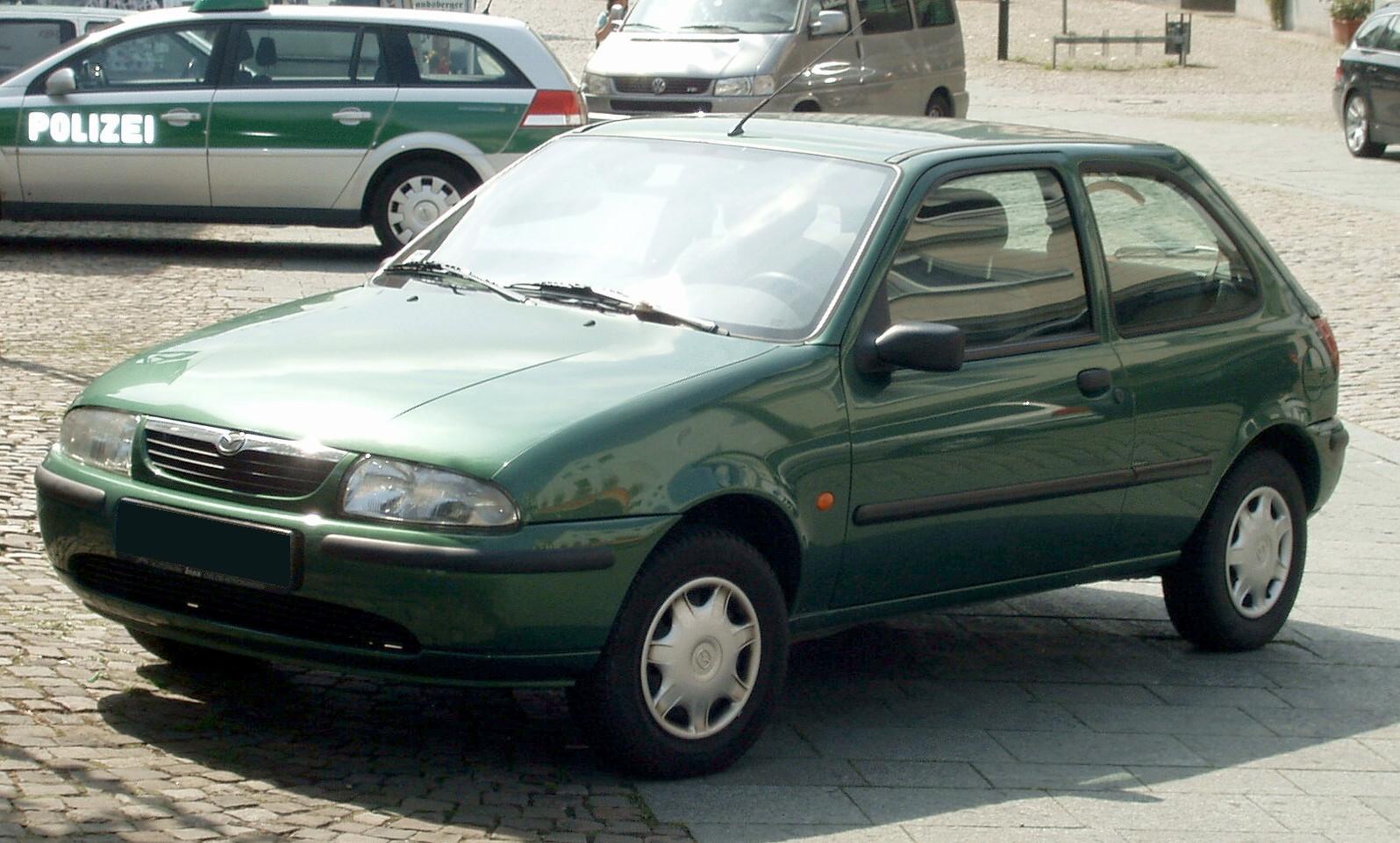 File:Mazda 121 3-TÃ¼rer.jpg - Wikimedia Commons
