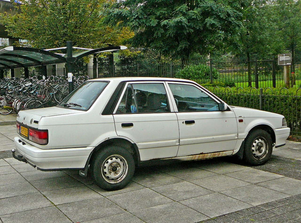 Mazda 323 Sedan Ensign, 1989, Duivendrecht, Rijksstraatweg, 09 ...