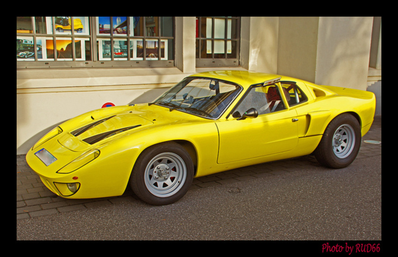 Flickr: The Yellow cars / Voitures jaunes Pool