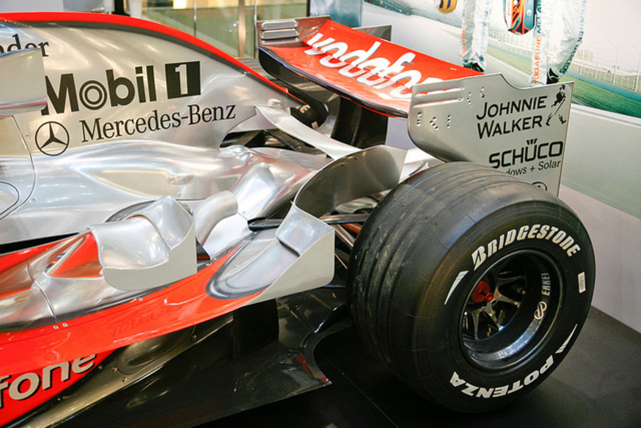 McLaren MP4-23 at Paragon | Flickr - Photo Sharing!