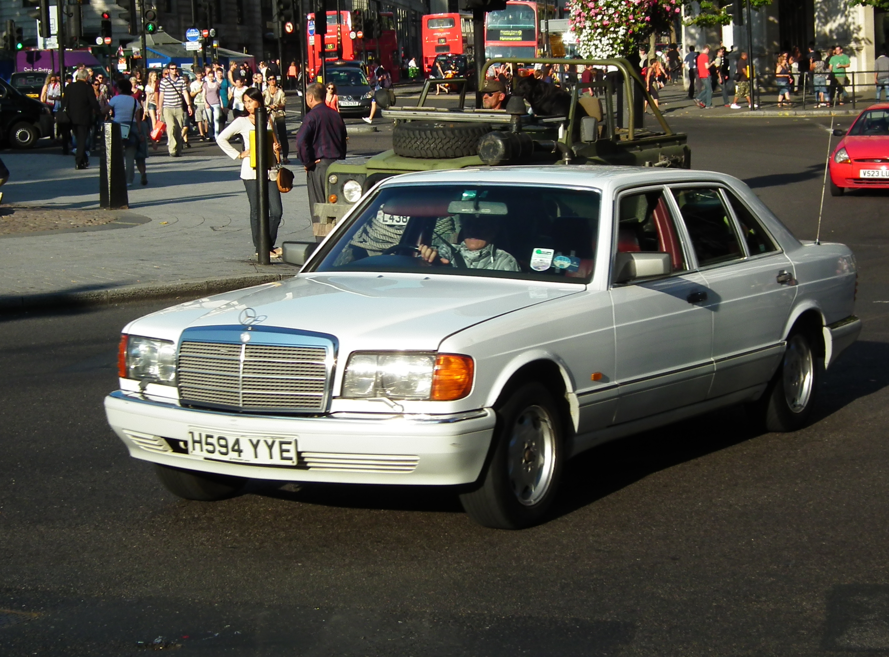 Mercedes Benz 300 sel