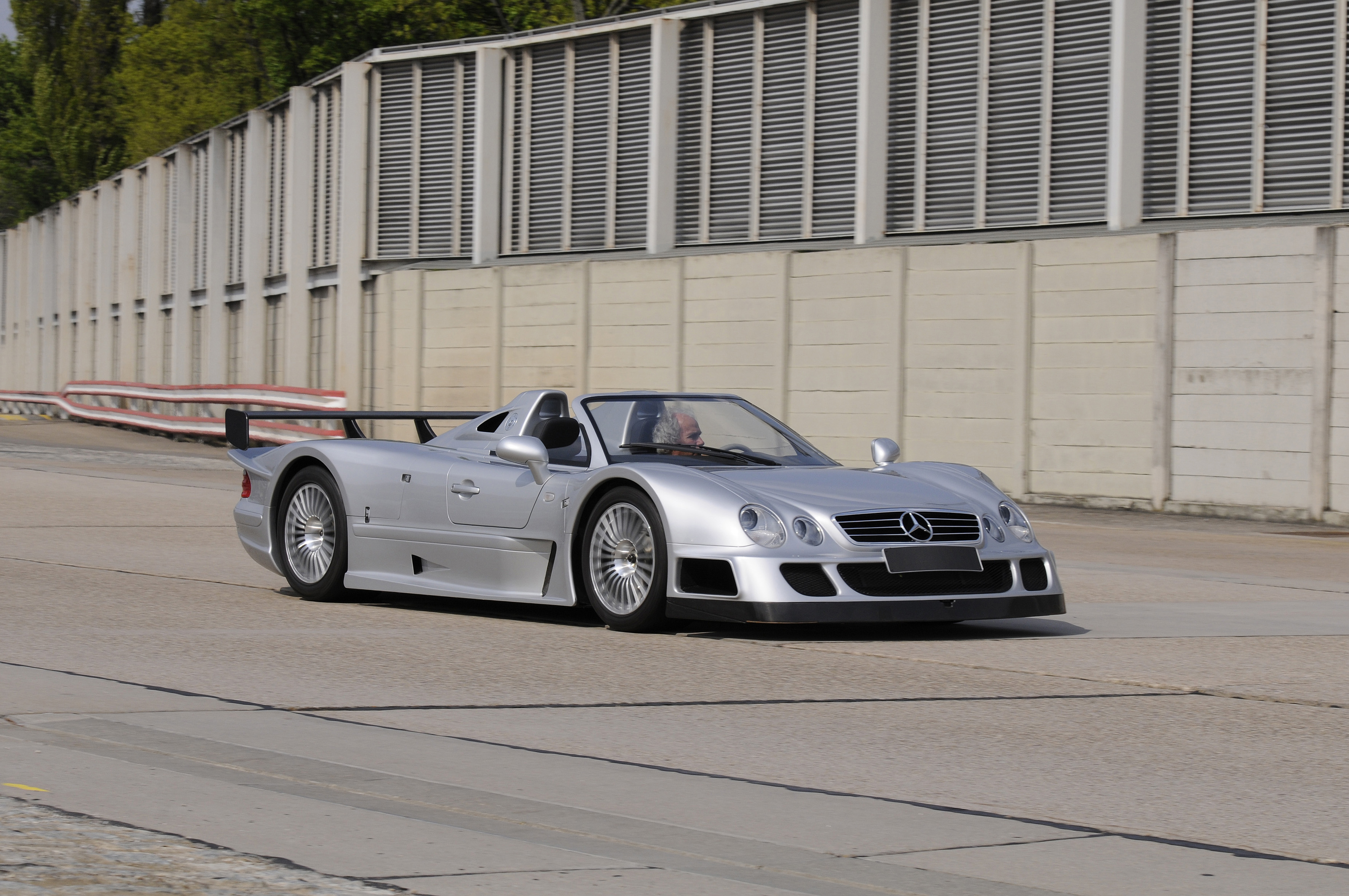 Mercedes benz clk gtr. Mercedes CLK GTR d2. Mercedes CLK GTR vs 996. Мерседес CLK GTR боком. Подвеска Мерседес CLK GTR.