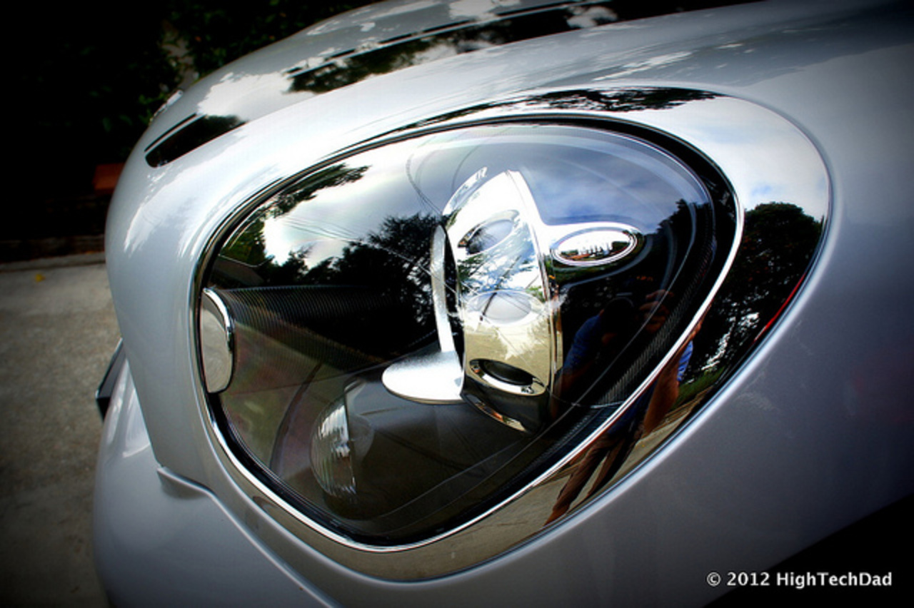Front Headlight - 2012 Mini Cooper Countryman | Flickr - Photo ...