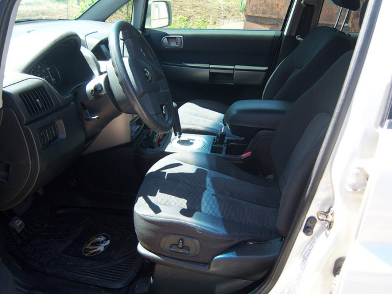 Mitsubishi Endeavor inside | Flickr - Photo Sharing!