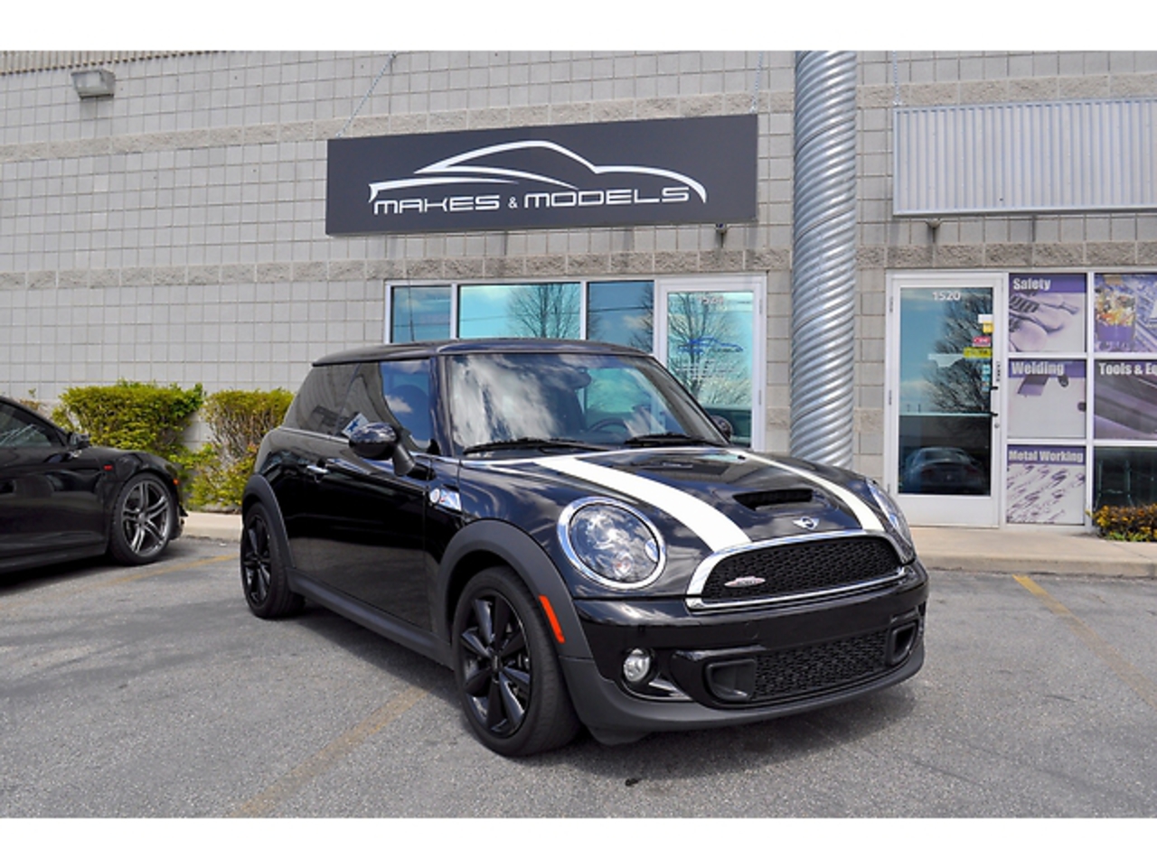 Mini Cooper 16 / Search in Store - Specs, Videos, Photos, Reviews ...