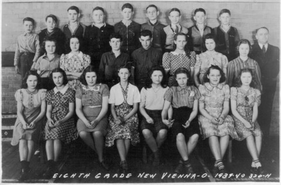 New Vienna Ohio Memories: NVHS [Ohio] Class of 1944 in 8th Grade