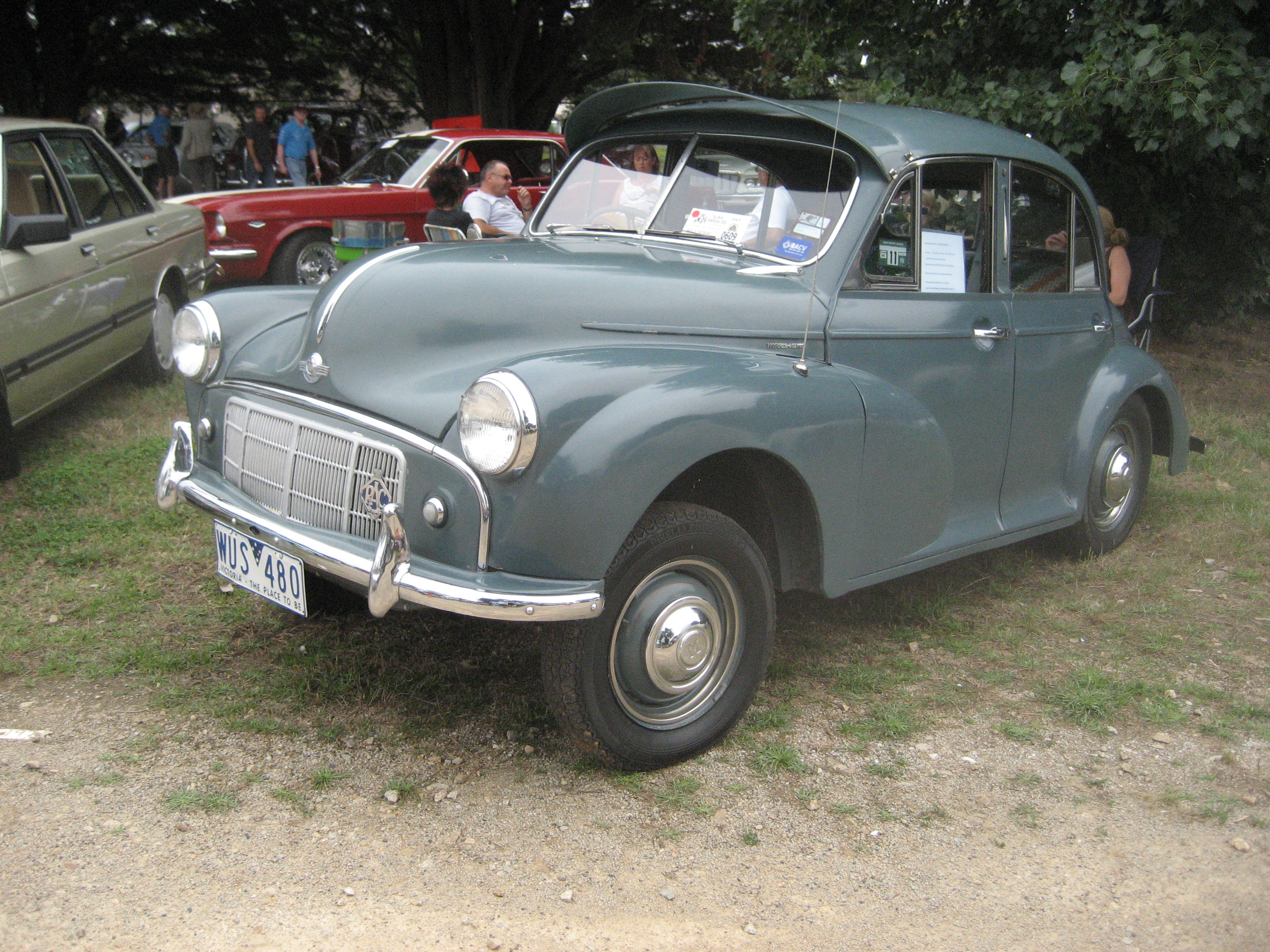 1953 Morris Minor Series II Saloon | Flickr - Photo Sharing!