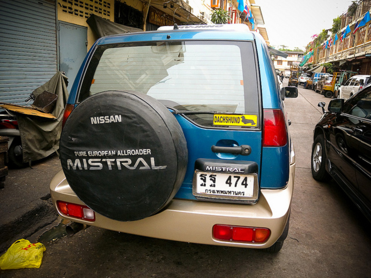 Nissan Mistral in Bangkok | Flickr - Photo Sharing!