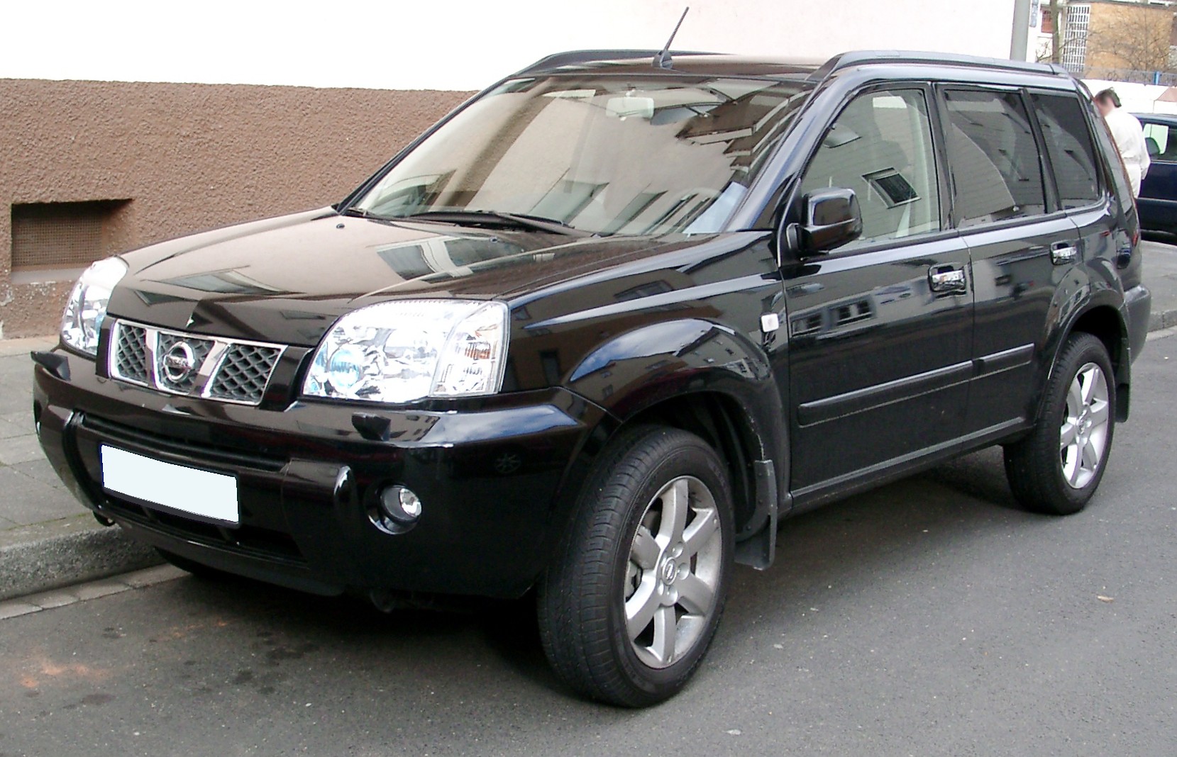 File:Nissan X-Trail front 20080131.jpg - Wikimedia Commons