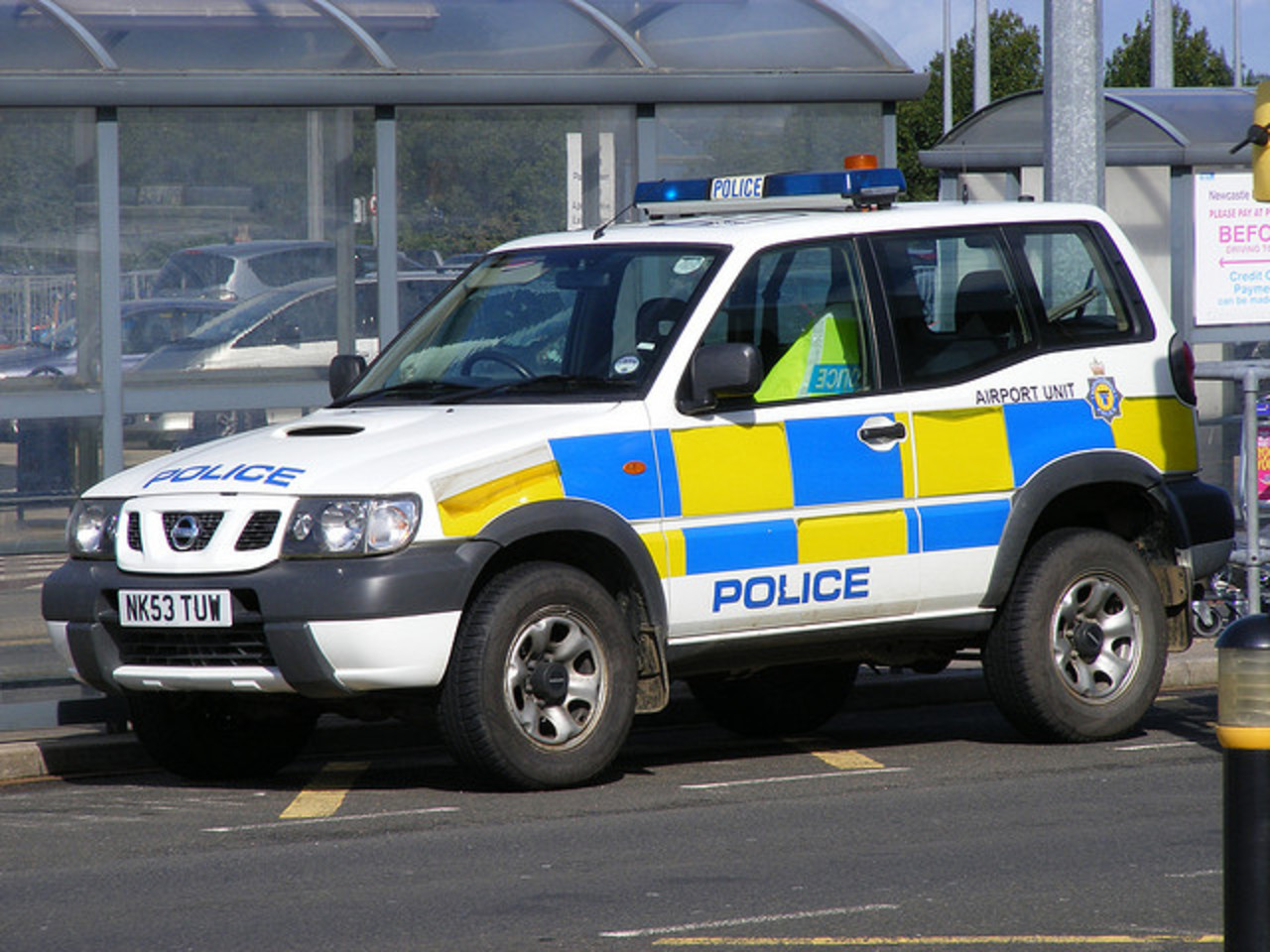 Police: Nissan Terrano NK53TUW Northumbria Police Airport Unit ...