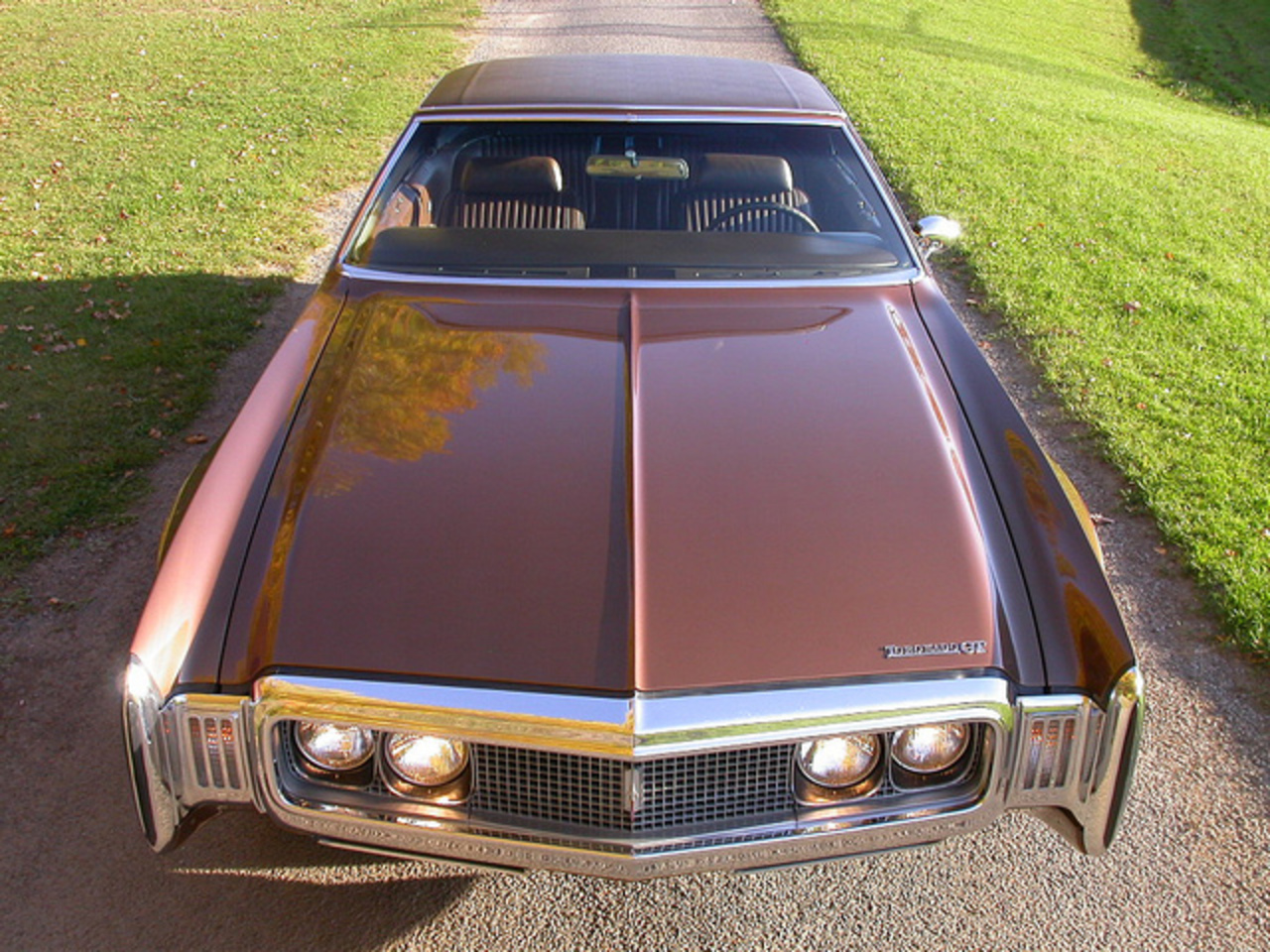 Modellino Auto Oldsmobile Toronado GT Regency 1970 - Scala 1:43 - Colore Rosa - Stamp Models STM705001