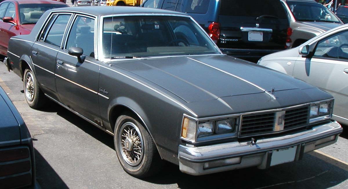 File:Oldsmobile-Cutlass-Supreme.jpg - Wikimedia Commons