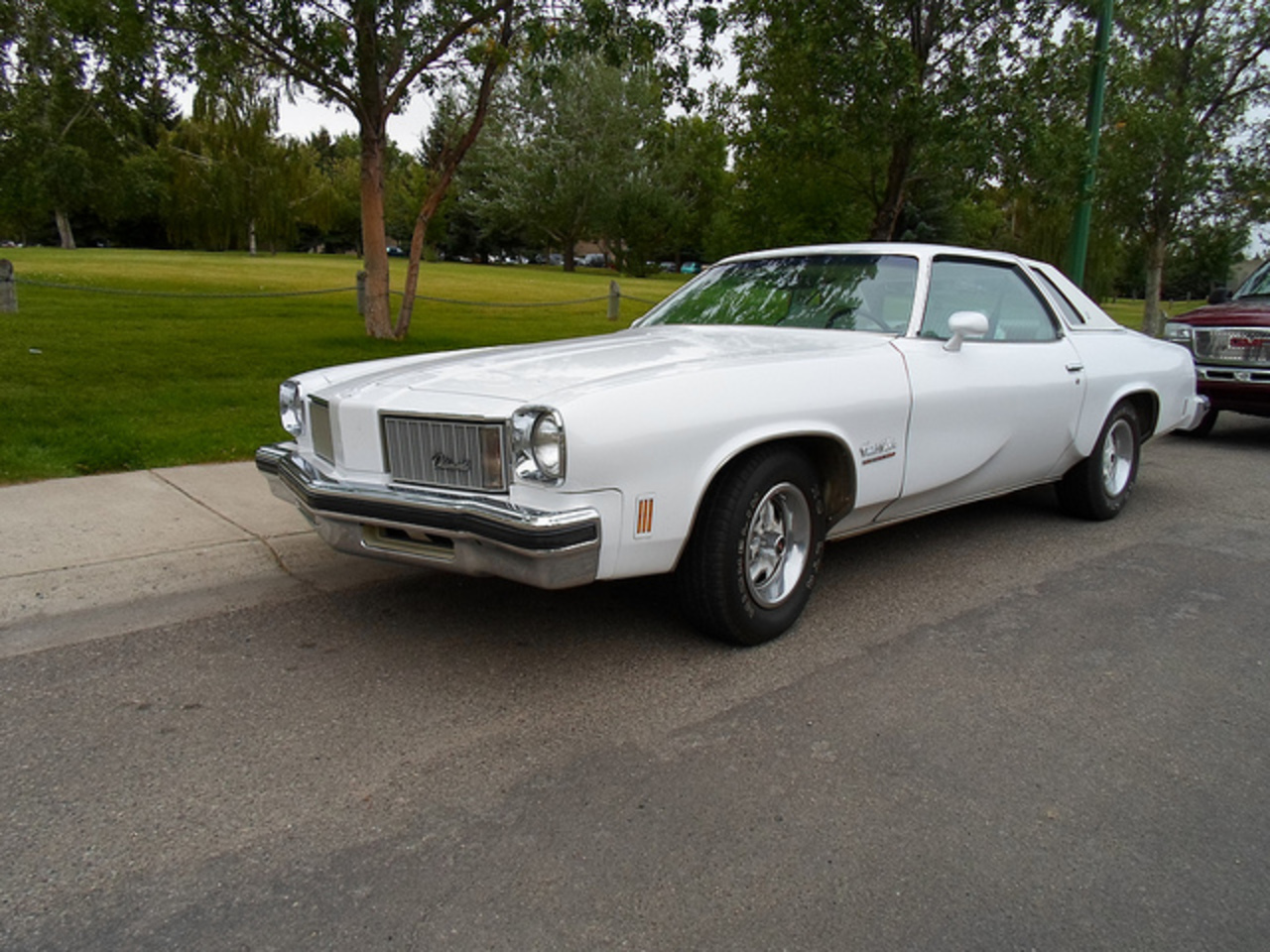 TopWorldAuto >> Photos of Oldsmobile Cutlass Salon - photo galleries