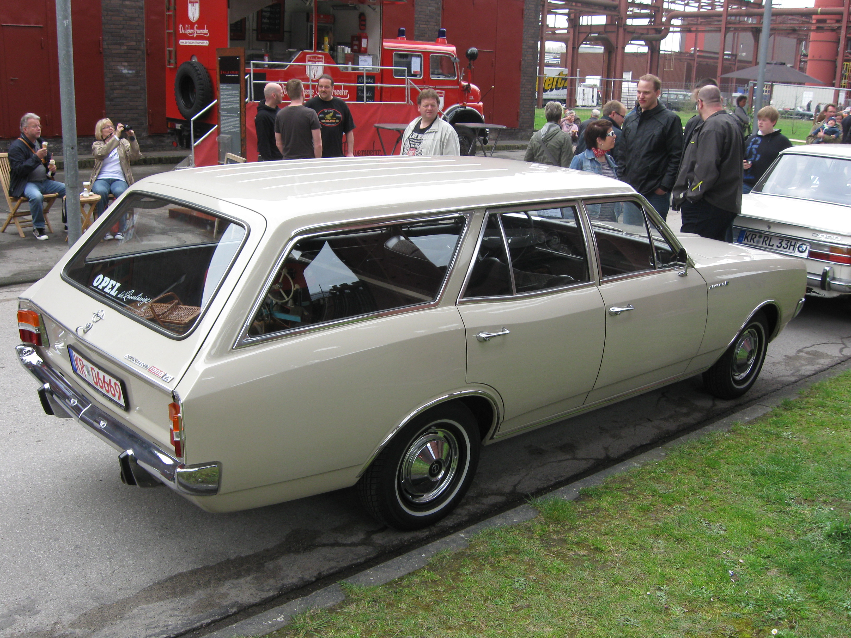 Opel Rekord C 4d Caravan 1900 L 1967 -2- | Flickr - Photo Sharing!