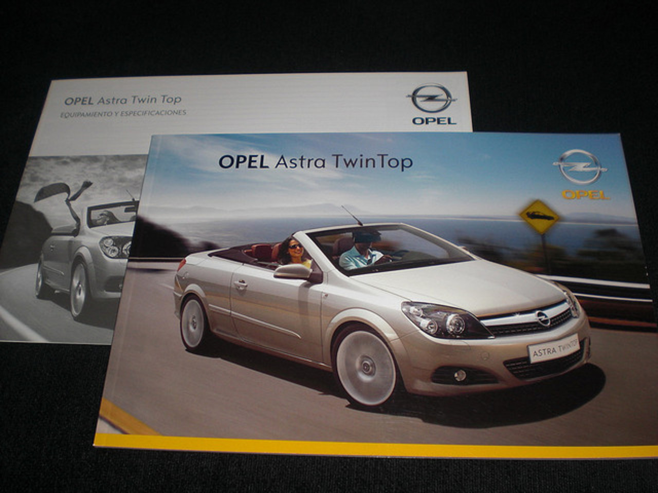 Opel Astra TwinTop | Flickr - Photo Sharing!